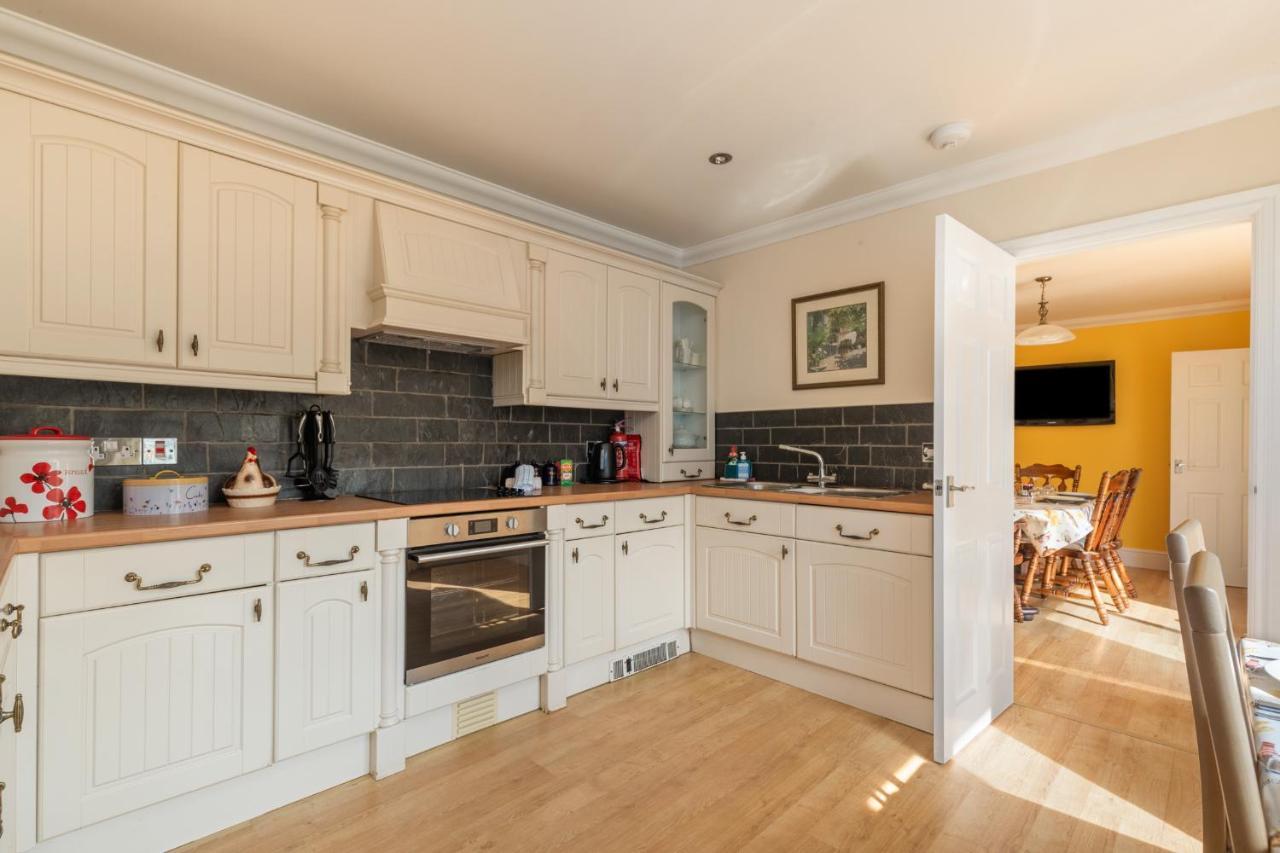Sunningdale - Beach Side Cottage, Sea Views, Parking Saundersfoot Eksteriør bilde
